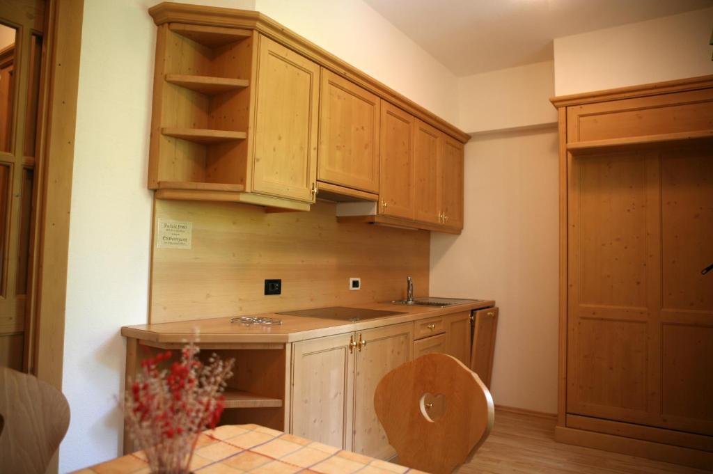 Residence Riposo Colfosco Rum bild